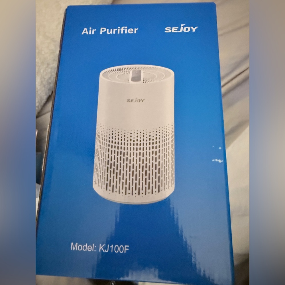 NWT NEVER OPENED Sejoy White Air Purifier